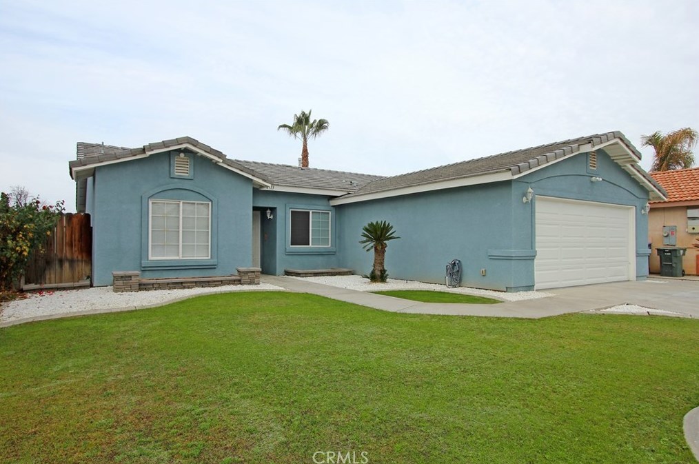 4713 Rushmore Dr, Bakersfield, CA 93312