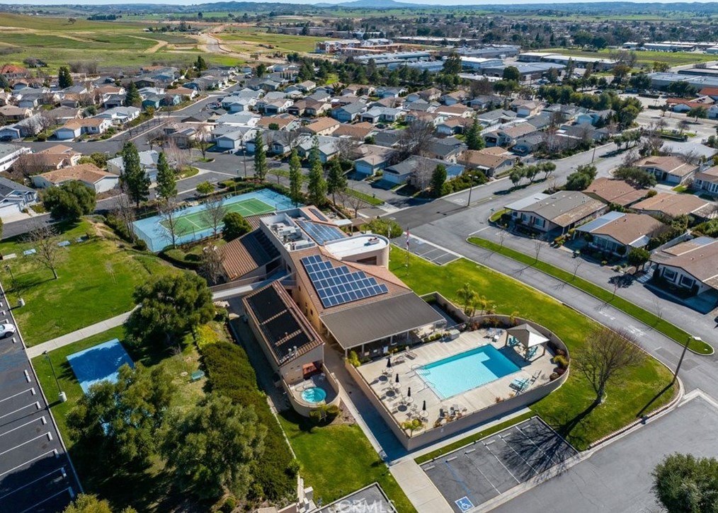 355 Lark Dr, Lake Nacimiento CA  93446-4018 exterior