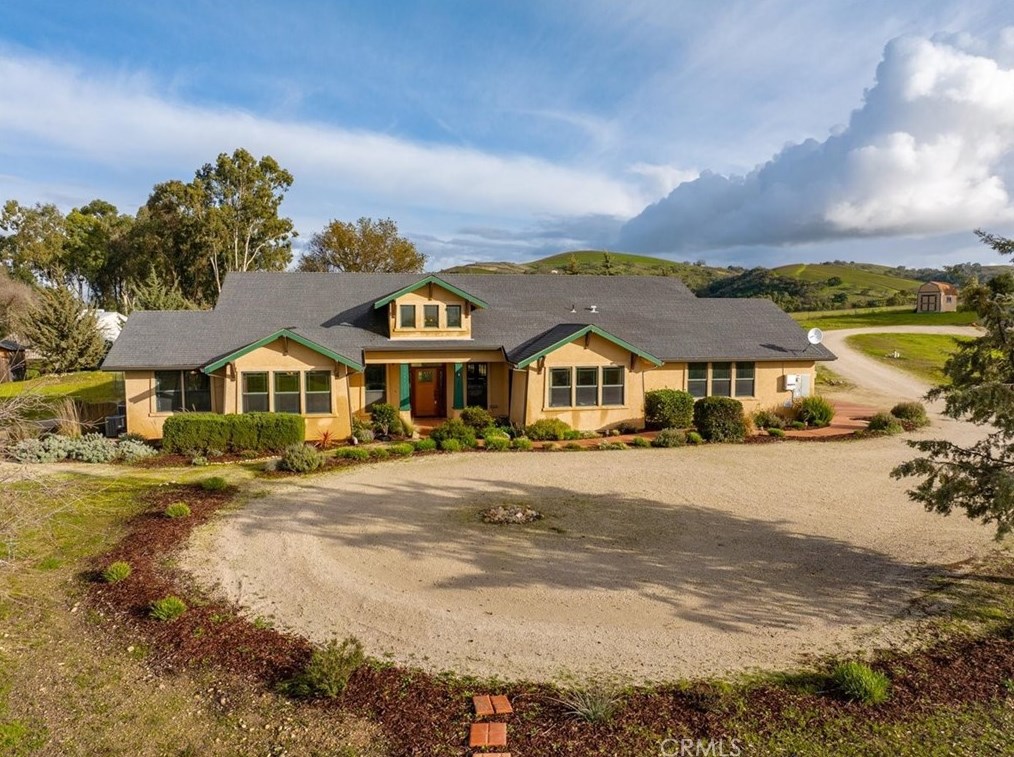 225 Kim Ct, Templeton, CA 93465