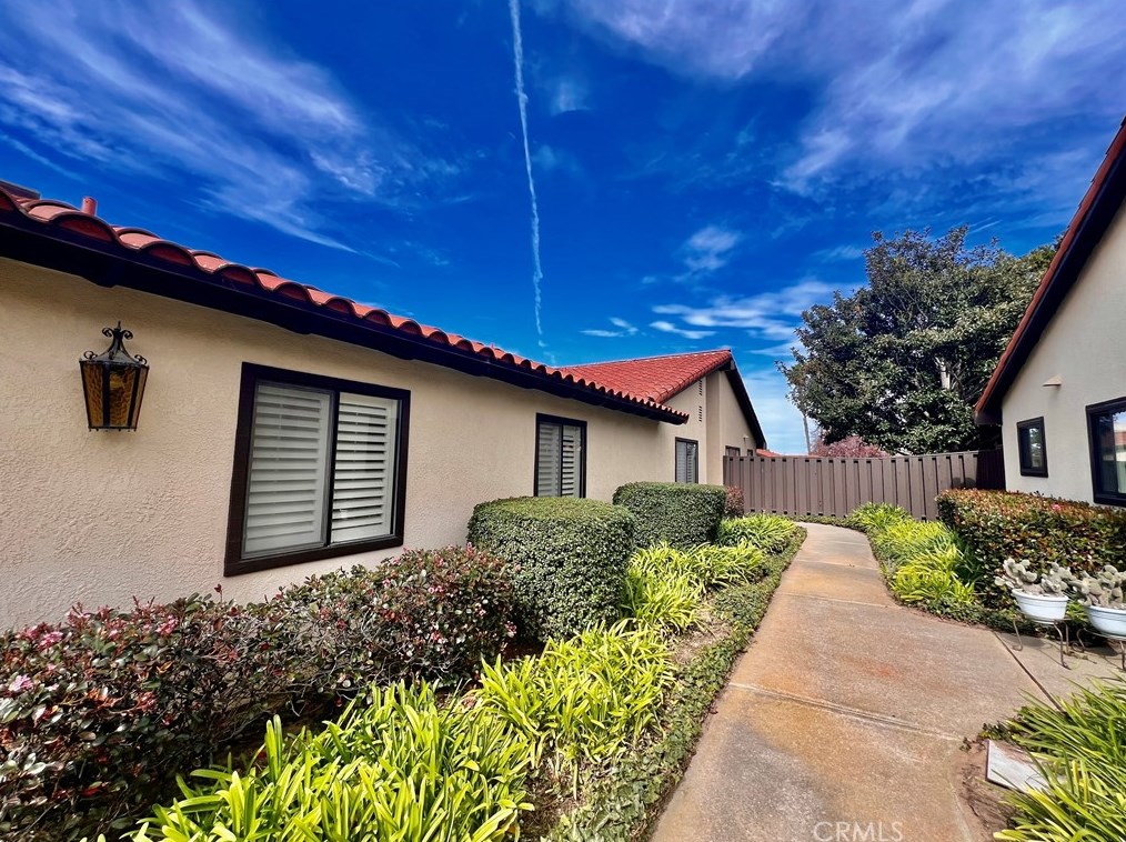 165 Foxenwood Dr, Santa Maria, CA 93455