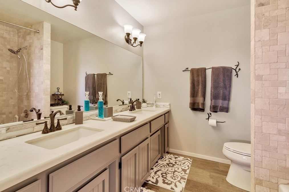 2355 Lakeview Dr, Lake Nacimiento CA  93426-9626 exterior
