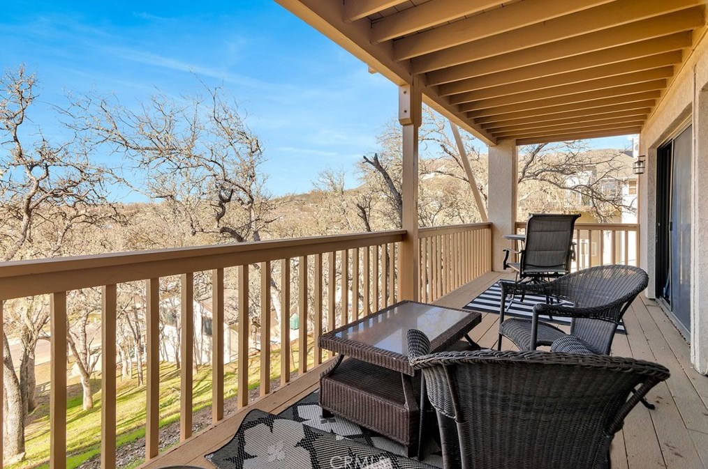 2355 Lakeview Dr, Lake Nacimiento CA  93426-9626 exterior
