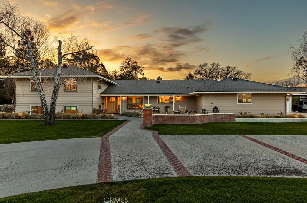 8870 San Gabriel Rd, Atascadero, CA 93422