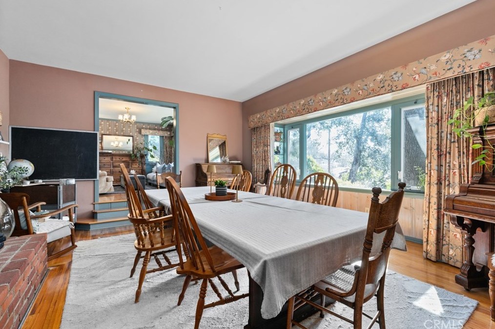 8275 Curbaril Ave, Atascadero CA 93422-5260 exterior