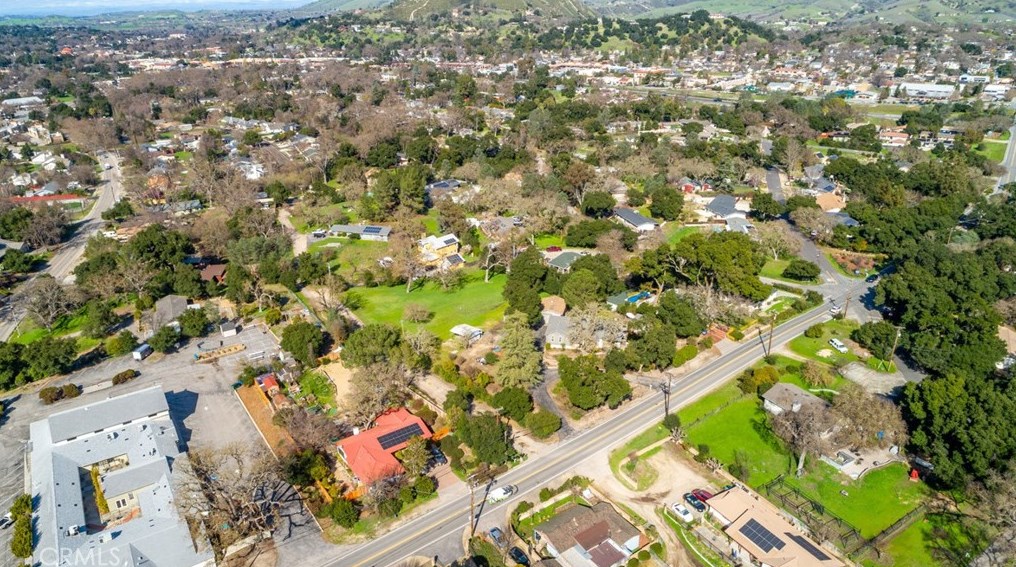 8275 Curbaril Ave, Atascadero CA 93422-5260 exterior