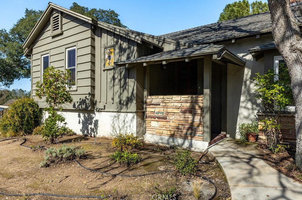 8275 Curbaril Ave, Atascadero CA 93422-5260 exterior
