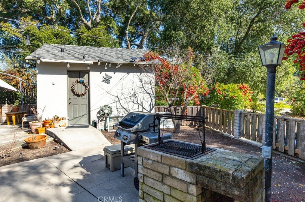 8275 Curbaril Ave, Atascadero CA 93422-5260 exterior