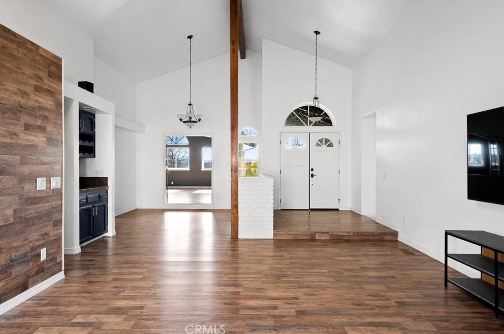 1027 Pamela Ct, Lake Nacimiento, CA 93446-3233