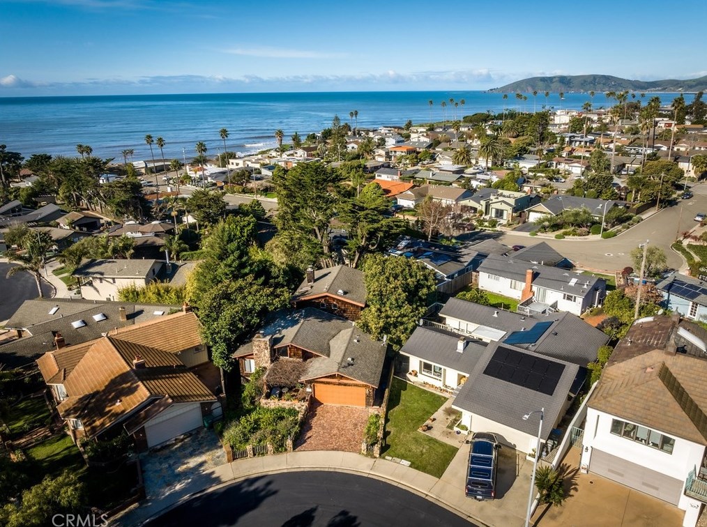 113 Park Pl, Pismo Beach, CA 93449-1865