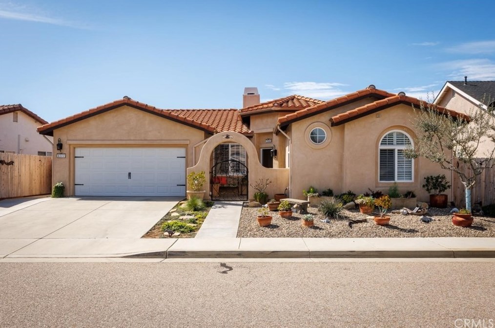 1777 Miller Ct, Lake Nacimiento, CA 93446-4651