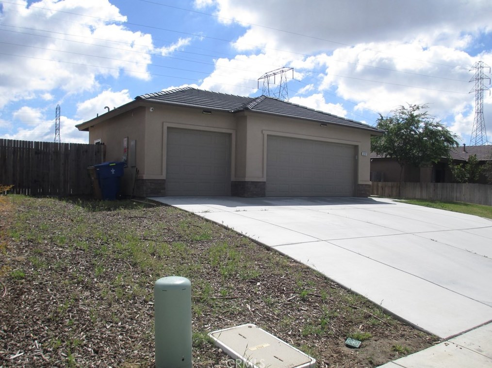 3707 Balvicar Dr, Bakersfield, CA 93306