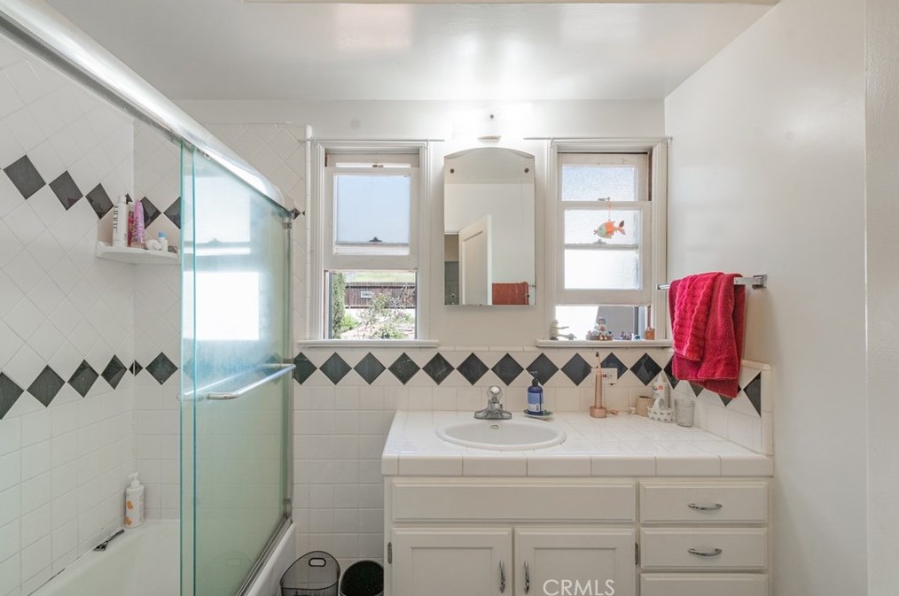 145 16th St, Lake Nacimiento CA  93446-2079 exterior