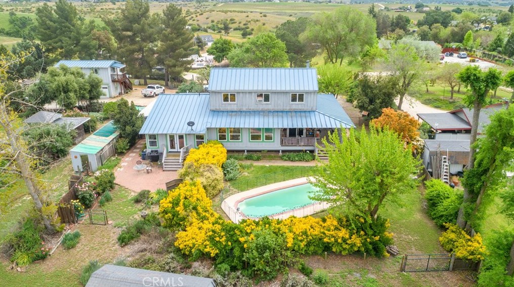 8300 Shirdon Pl, Lake Nacimiento, CA 93446-8363