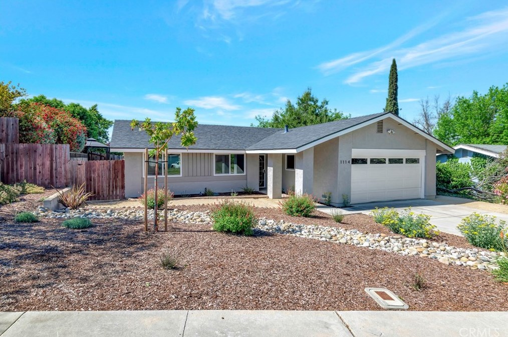 1114 Nanette Ln, Lake Nacimiento, CA 93446