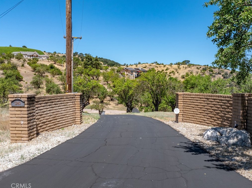 1240 Mountain Springs Rd, Lake Nacimiento CA  93446-5219 exterior