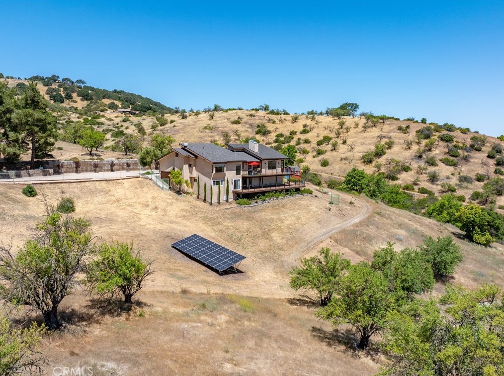 1240 Mountain Springs Rd, Lake Nacimiento CA  93446-5219 exterior