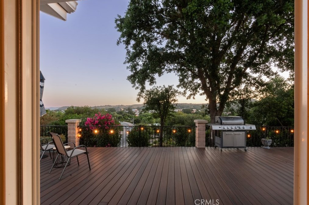 1523 Las Brisas Dr, Lake Nacimiento, CA 93446-1848