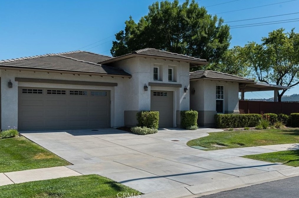 688 Ingalls Ct, Lake Nacimiento, CA 93446