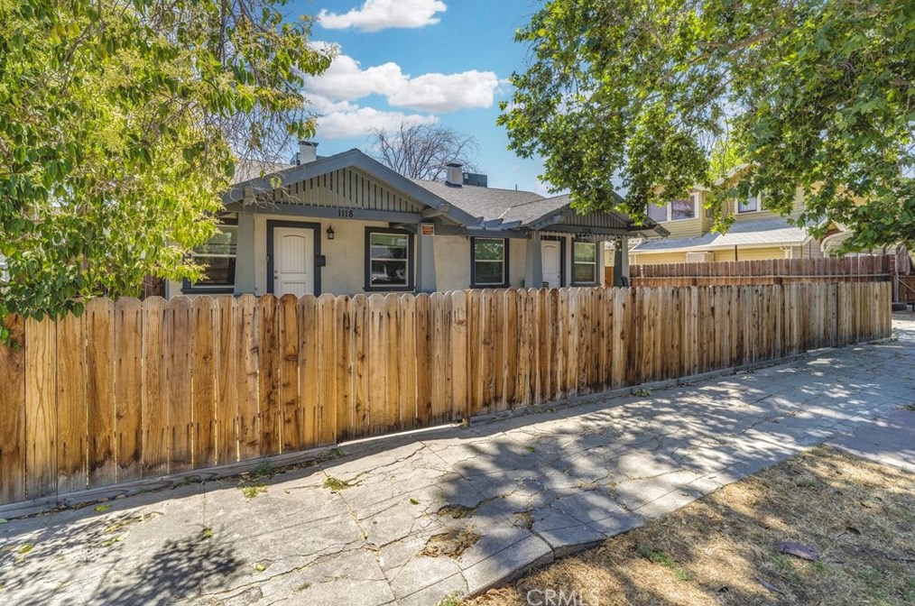 1116 C St, Bakersfield, CA 93304