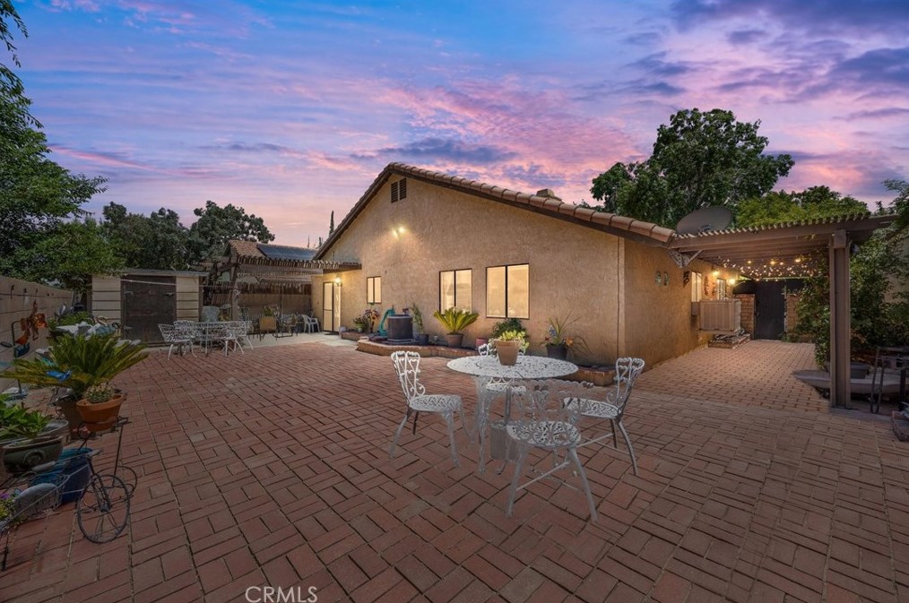 3671 Avocado Ln, Palmdale, CA 93550
