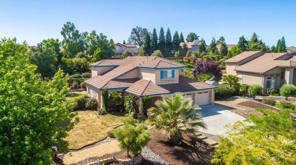 214 Via Magnolia, Lake Nacimiento, CA 93446