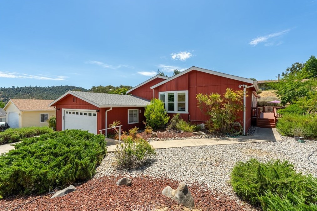 2689 Bridle Trail Ln, Lake Nacimiento, CA 93446