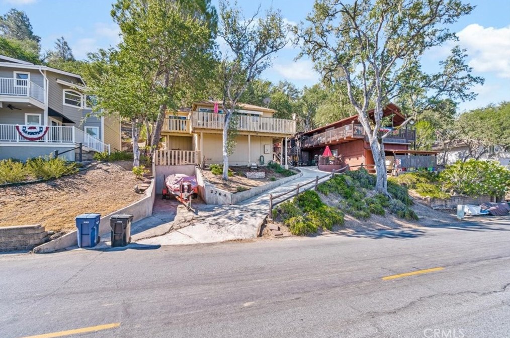 2764 Oak Shores Dr, Lake Nacimiento, CA 93426