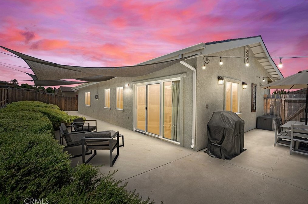 416 Montebello Oaks Dr, Lake Nacimiento, CA 93446