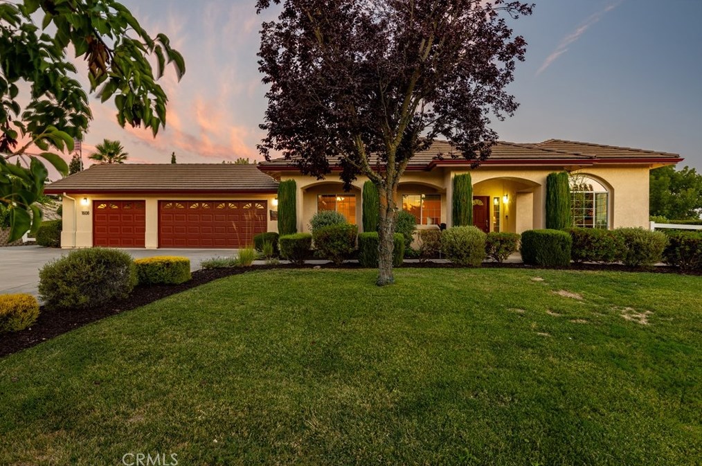 1608 Via Flora, Lake Nacimiento, CA 93446