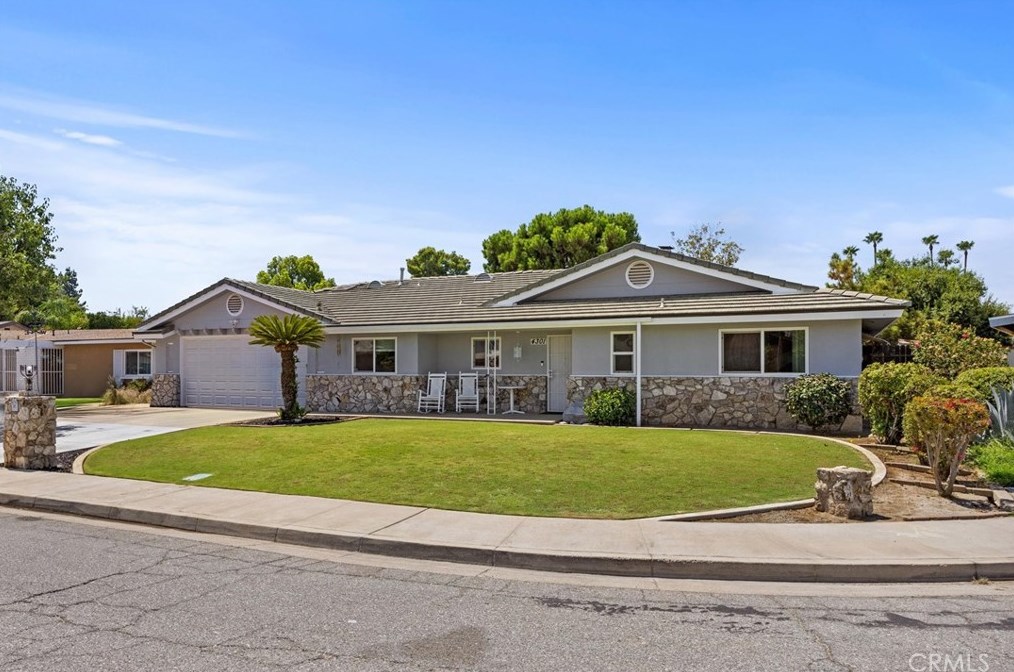 4301 Garnsey Ln, Bakersfield, CA 93309