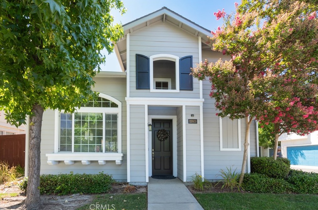 2911 Cottage Ln, Lake Nacimiento, CA 93446