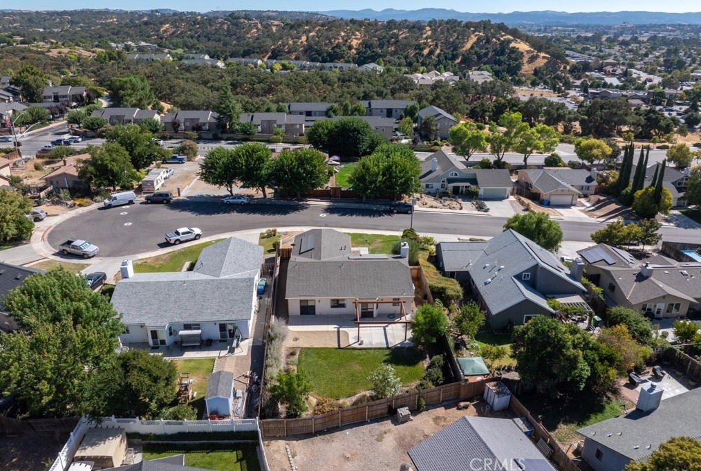 343 Arabian Ln, Lake Nacimiento, CA 93446