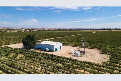 1600 Adobe Road, Paso Robles, CA 93446 - Photo 2