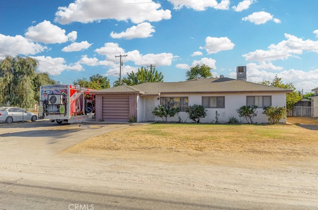 215 Hudson Dr, Bakersfield, CA 93307