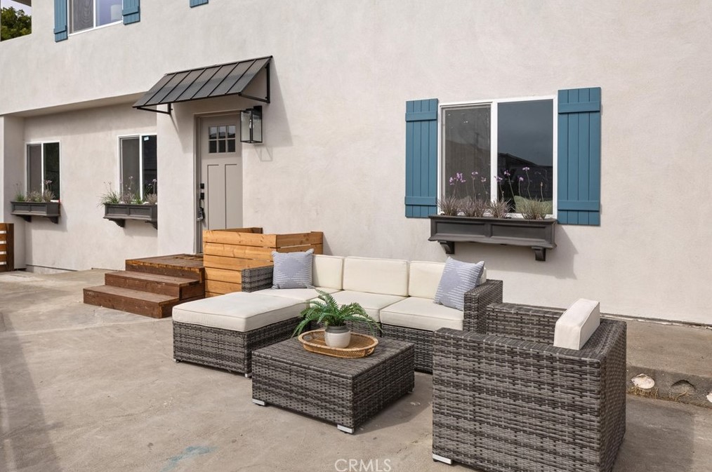 329 N 14th St, Pismo Beach, CA 93433