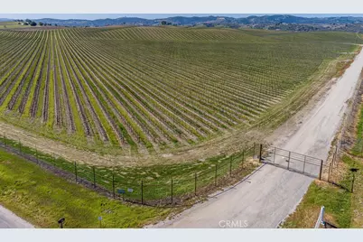 3925 Buena Vista Drive, Paso Robles, CA 93446 - Photo 4