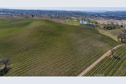 3925 Buena Vista Drive, Paso Robles, CA 93446 - Photo 14