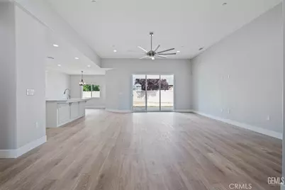 914 Tomboy Court, Shafter, CA 93263 - Photo 8