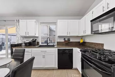 7511 Stone Breakers Avenue, Bakersfield, CA 93313 - Photo 24