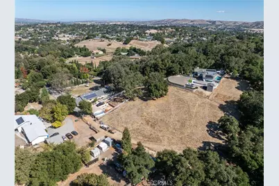 3880 Ardilla, Atascadero, CA 93422 - Photo 2