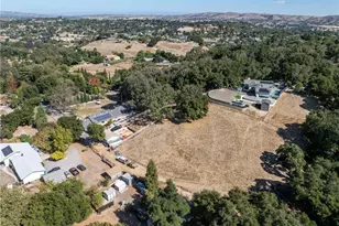 3880 Ardilla, Atascadero, CA 93422 - Photo 2