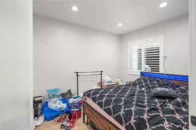 27829 Carnegie, Castaic, CA 91350 - Photo 36