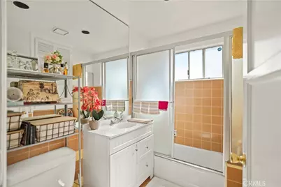 5737 Denny, North Hollywood, CA 91601 - Photo 34
