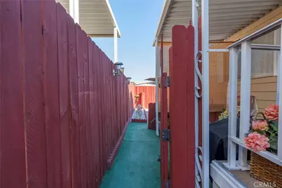 317 Nita, Bakersfield, CA 93308 - Photo 38