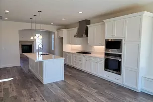 706 Manor Ln, Paso Robles, CA 93446 - Photo 10