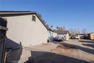 1724 Terrace, Bakersfield, CA 93304 - Photo 4