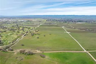 4774 Mill Rd, Paso Robles, CA 93446 - Photo 4