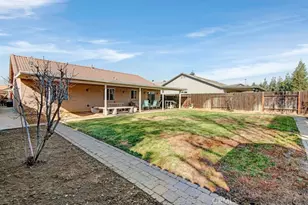 5614 Windward Bay Ct, Bakersfield, CA 93312 - Photo 28