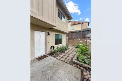 9780 Las Lomas #7, Atascadero, CA 93422 - Photo 4
