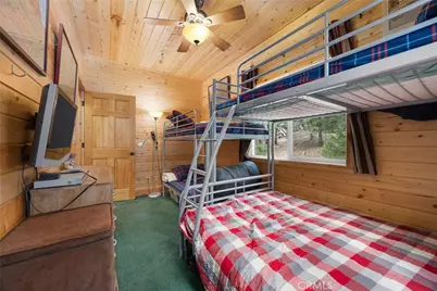 10667 Conifer, Wofford Heights, CA 93285 - Photo 36